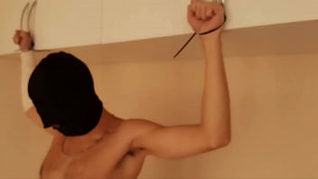 video госпожа ника доит большой член своего раба рабыня кончает в стакан sex