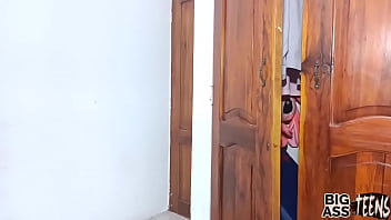 video трахаю свою падчерицу из колледжа дома пока мы одни sex