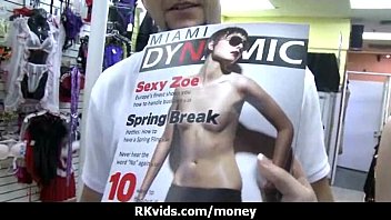 video 公共の場で裸の絶望的なティーンと家賃を払うためにファック7 sex