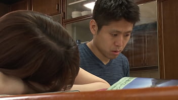 video 不我不想发声 在她不能出声的情况下那个可爱的女孩的胯部被指责作恶 猫被刺激和兴奋弄湿了 日本业余自制色情第 1 部分 小穴逼 乳交 性交做爱 偷拍 穴 正常位 骑乘位 后入 口交 婊子 清纯系 女孩 鸡巴 人妻 ntr牛头人 sex