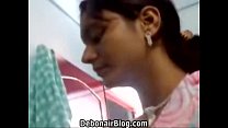 video сексуальная горячая desigirl показывает свои активы своему парню через вебкамеру sex