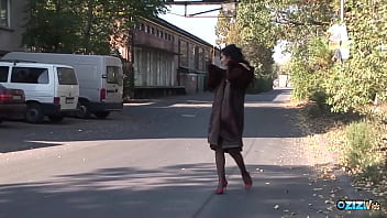 video великолепная европейская крошкабрюнетка надела красивое нижнее белье и наслаждалась сексом на улице sex