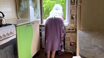 video зрелая милфа с большой и сексуальной жопой дождалась анального секса на полу sex