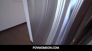 video грудастая мачеха наташа найс носит сексуальное оранжевое белье и она хочет чтобы тони это увидел так как теперь sex