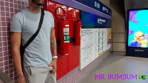 video safado male exists at the metr0 station and relief with the offered whore complete in the net and subscription sex