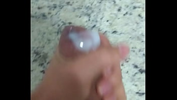 video брюнетка хочет секса и трахает игрушкой в прямом эфире вебкамеру sex