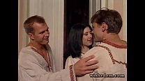 video красивую блондинку трахнули в загородном доме sex