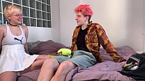 video одноклассница согласилась помочь с домашним заданием у нее дома sex