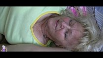 video две возбужденные бабушки развлекаются sex