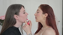 video любительская пара секс втроем с красивой транс девушкой sex