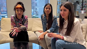 video наивные студентки пришли на кастинг и жестко трахнулись за деньги sex