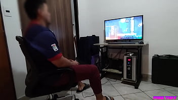 video devin girl 18 wants to play on my pc she has to do it sitting on my legs sex
