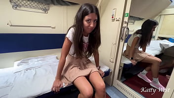 video публичный пикап подцепил красотку на вокзале и трахнул ее в поезде sex