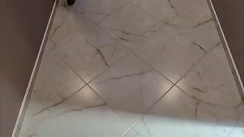 video 義理の息子の意地悪な友人が再び家に来て継母を無料で激しく激しく犯しました 汚い話が多い sex