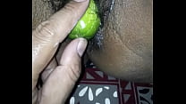video дези жена ест огурец sex
