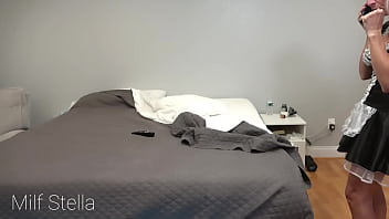 video горничная отеля застукала меня за мастурбацией поэтому я заставил ее сосать и трахать меня бесплатная версия sex