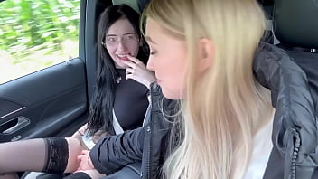 video даю ей уроки вождения но в итоге трахаю ее гденибудь на улице на заднем сиденье своей машины sex