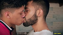 video камило браун делает небрежный глубокий минет горячему латиноамериканцу лиаму сарету с большим хуем и интенсивно sex