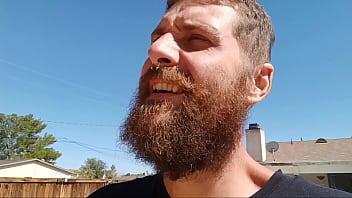 video гигантский мужчина дрочит свой большой белый член пойманный на камеру sex