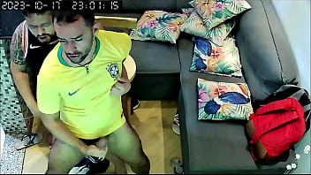 video фанат бразилии поставил свою задницу и проиграл бразилия проиграла уругваю и проиграла sex