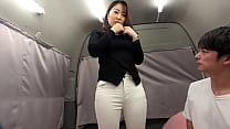 video 유키는 길거리에서 남자들을 픽업하는 24세의 섹시한 암캐입니다 그녀는 너무 흥분하지만 누군가와 로맨틱하게 사랑에 빠지는 것이 아니기 때문에 원나잇 스탠드를 선호합니다 sex
