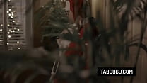 video горячая молодая брюнетка эмили уиллис вылизывает и трахает ее киску мужик постарше sex