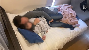 video любительская пара которая целует и трахает подругу с которой живет целый день с утра sex