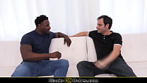 video черный чувак трахает жену друга с большими сиськами sex