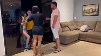 video мы позвали пару друзей которые никогда не участвовали в вечеринках поиграть с нами sex