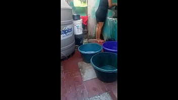 video я обнаружил что моя мачеха стирает одежду и не могу удержаться от того чтобы хорошенько ее трахнуть sex
