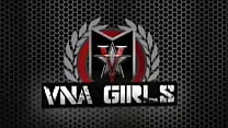 video крошкабрюнетка bella rolland скачет на огромном хуе ради сюрприза в сперме sex