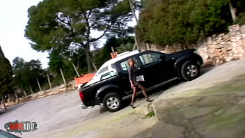 video худенькую французскую милфублондинку трахнули в задницу за деньги на складе sex