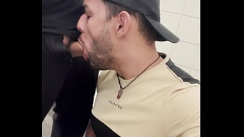 video sucking the construction workers cock until the male spurts milk sex