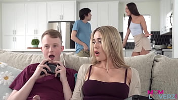 video катрина кольт и сара тейлор в фильме мачеха поменялась местами s2e4 sex