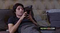 video горячая милфабрюнетка пенни барбер занимается сексом втроем с пасынком и сводной племянницей хлоей сюрреал sex