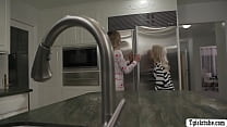 video мой другшмель продолжает трахать меня в задницу на кухне sex