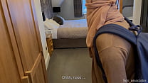 video застенчивая мачеха и сын делят кровать в отеле sex