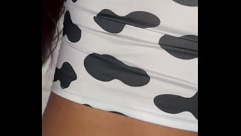 video アラビアのセックス初めてお尻を犯されたときとても痛かったです私は友人と一緒にいて彼女の夫は私のお尻に目を向けていましたそして義理の息子安心して私を犯しました sex