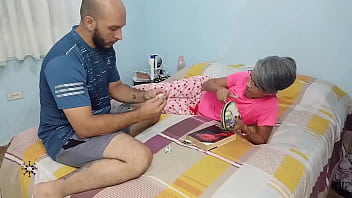 video упс игры сводного брата порно на испанском языке они озорничают находят в комнате родителей чемодан и то что они sex