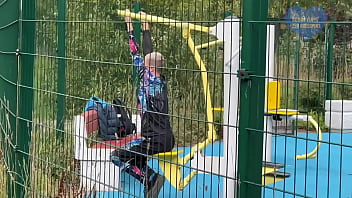 video незнакомец трахает спортивного парня в заброшенном доме и кончает в задницу sex