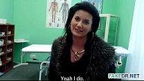 video фейковый доктор трахается лучше садовника sex