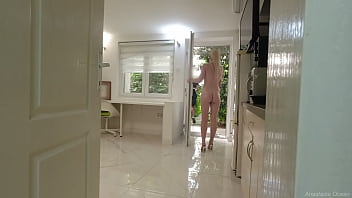 video я встретил курьера голым посмотрите что произошло пранк реальная доставка sex