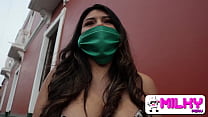 video презерватив не порвался верно красивая супергрудая запечатлена на улицах перу sex