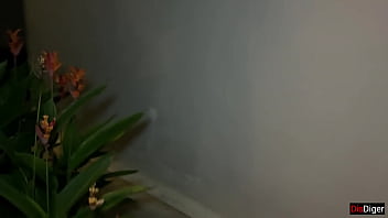 video девушка по соседству пришла поздно вечером посмотреть мою виллу но это был всего лишь повод кончить внутрь sex