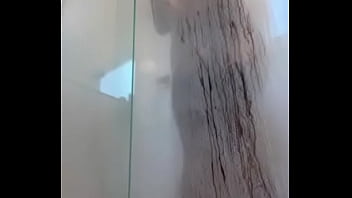 video я пошел принять душ со своей подругойтранс а в итоге трахнул ее задницу на своей коже sex