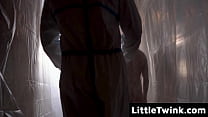 video большой парень схватил меня за волосы и начал меня бить littletwink sex