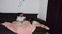 video непослушная мачеха делит диван с сыном изза ремонта комнаты sex