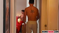 video отчим показал ему как танцевать приватный танец sex