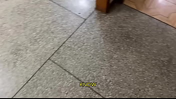 video моя невинная падчерица убирает на кухне одну из своих юбок которая очень коротка я пользуюсь тем что мы одни и sex