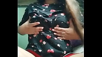 video азиатская секси той обнажается и раздвигает ноги дроча пальцами в горячем кадре крупным планом sex